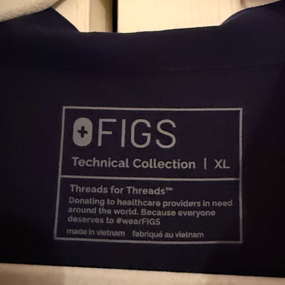 Figs Rafaela Oversized Scrub Top - Picture 6 of 6
